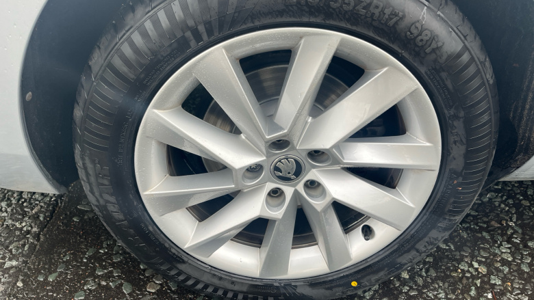 Skoda Superb 1.5 TSI SE Technology 5dr Petrol Hatchback